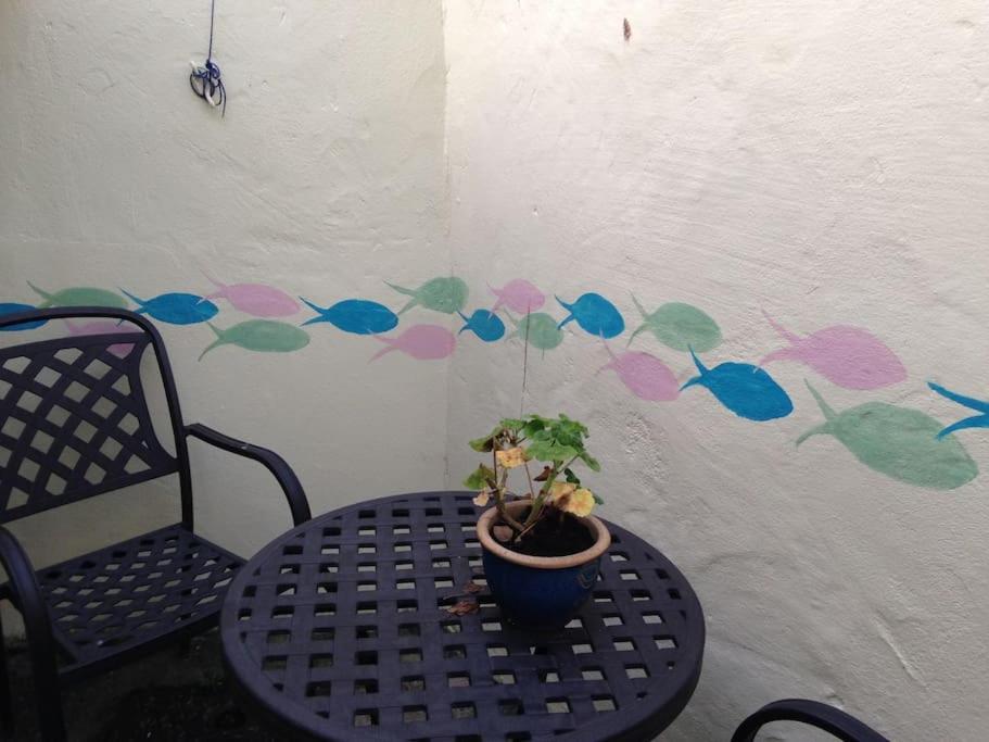 A Family Cottage In Tenby Exterior foto